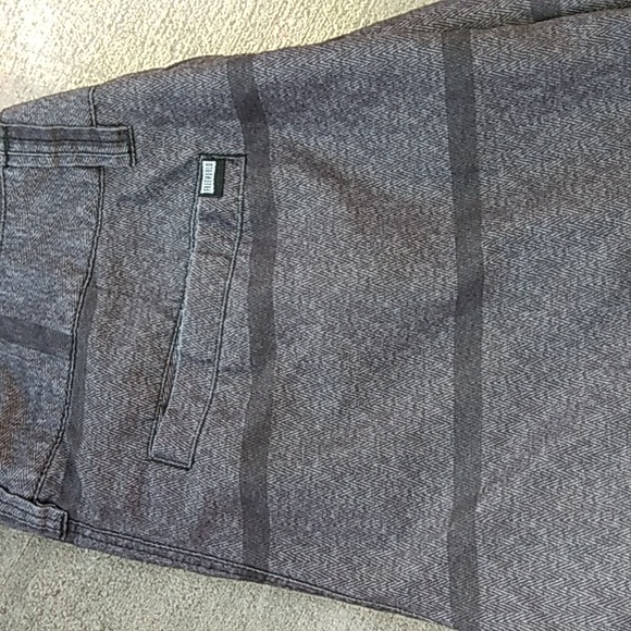 Freeworld shorts with pockets - Picture 3 of 7